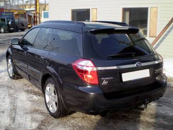 2007 Subaru Outback Photos
