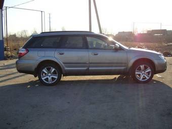 2007 Subaru Outback Photos