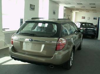 2008 Subaru Outback Photos