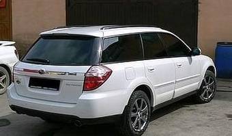 2008 Subaru Outback Photos