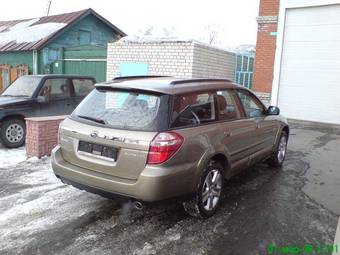 2008 Subaru Outback Photos