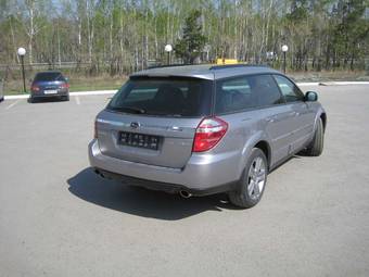 2009 Subaru Outback Pictures