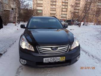 2010 Subaru Outback Pictures