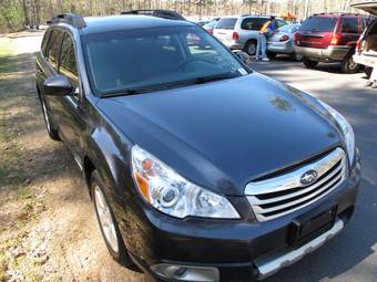 2010 Subaru Outback Images