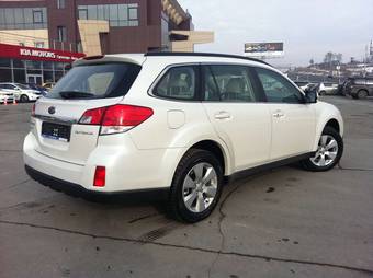 2011 Subaru Outback Pics