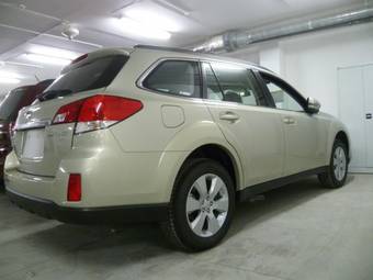 2011 Subaru Outback Images