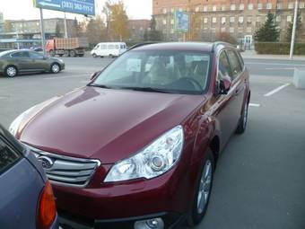 2011 Subaru Outback Pictures