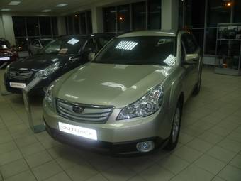 2011 Subaru Outback Photos