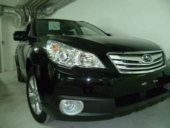 2011 Subaru Outback Photos