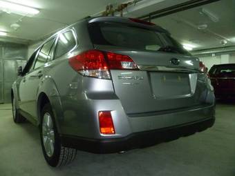 2011 Subaru Outback Pictures