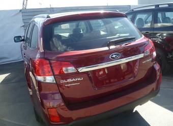 2011 Subaru Outback Photos