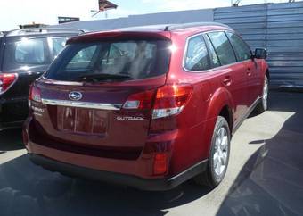 2011 Subaru Outback Photos