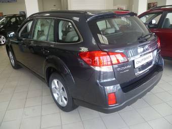 2011 Subaru Outback Pictures