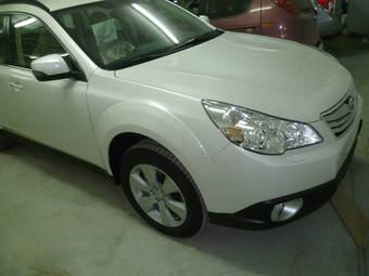 2011 Subaru Outback Photos