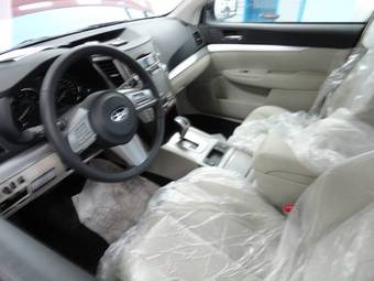 2011 Subaru Outback Pictures