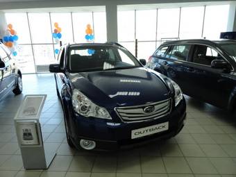 2011 Subaru Outback Photos