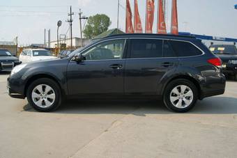 2011 Subaru Outback Pictures