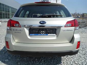 2012 Subaru Outback Wallpapers