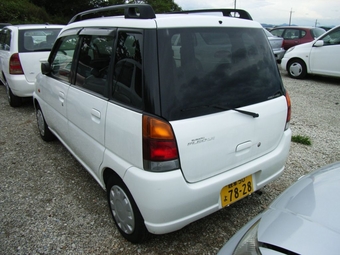 2000 Subaru Pleo