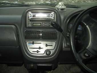 2001 Subaru Pleo Pictures