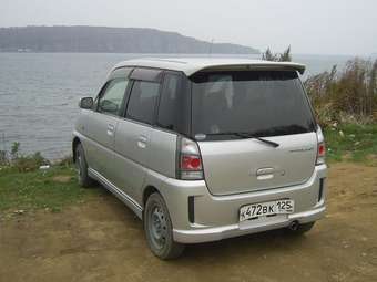 2002 Subaru Pleo Pictures