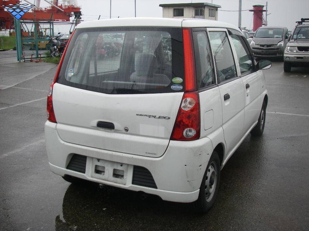 2004 Subaru Pleo