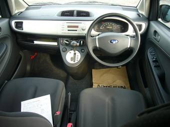 2003 Subaru R2 Pictures