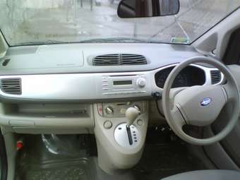 2004 Subaru R2 Photos