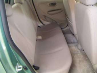 2004 Subaru R2 Photos