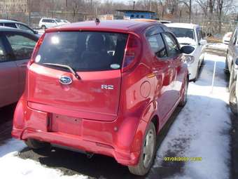 2004 Subaru R2 Pictures
