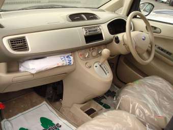 2004 Subaru R2 Pictures