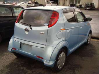 2004 Subaru R2 Pictures