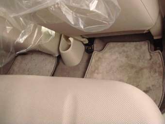 2004 Subaru R2 Images
