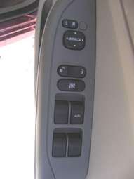 2004 Subaru R2 Pictures