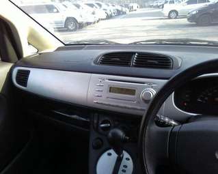 2004 Subaru R2 Pics