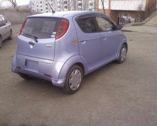 2004 Subaru R2 Photos