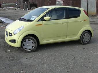 2004 Subaru R2 Pics
