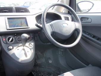 2004 Subaru R2 Pictures