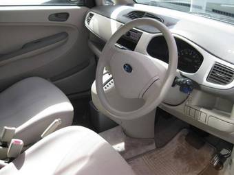 2004 Subaru R2 Pictures