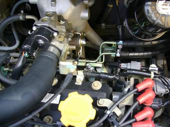 2004 Subaru R2 Photos