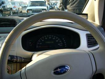 2004 Subaru R2 Pictures