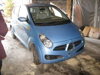 2004 Subaru R2 Photos