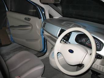 2004 Subaru R2 Photos