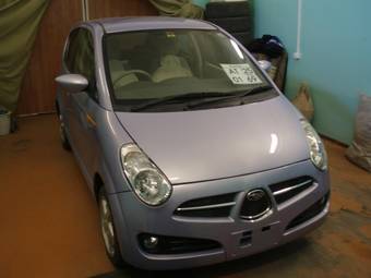2004 Subaru R2 Pictures