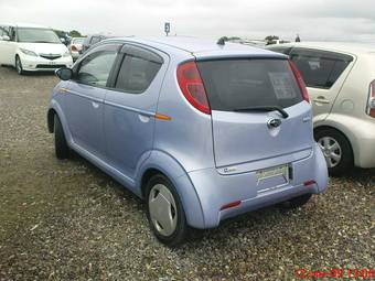 2004 Subaru R2 Pictures