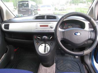 2004 Subaru R2 Photos