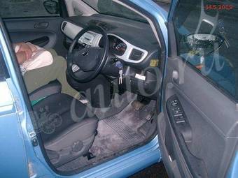 2004 Subaru R2 Photos