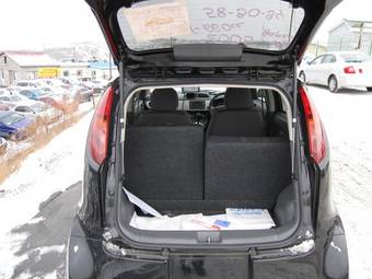 2005 Subaru R2 Pictures