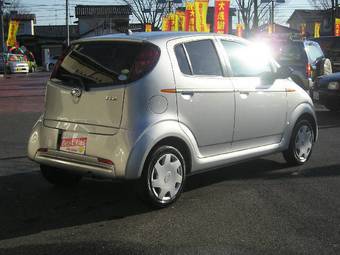 2005 Subaru R2 Images