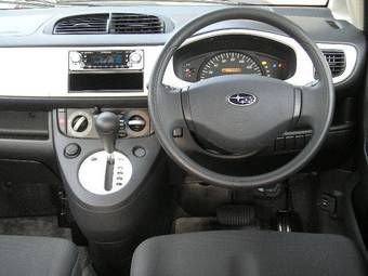 2005 Subaru R2 Images